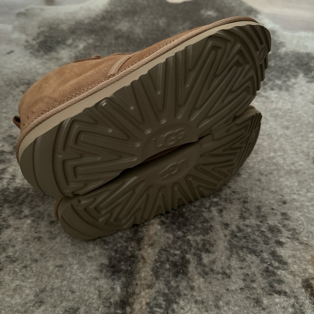 ugg boots - Picture 4 of 4